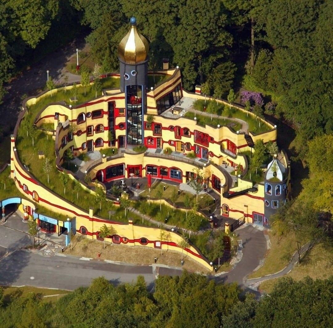 מכאן ומשם ,  6 בנובמבר 2025