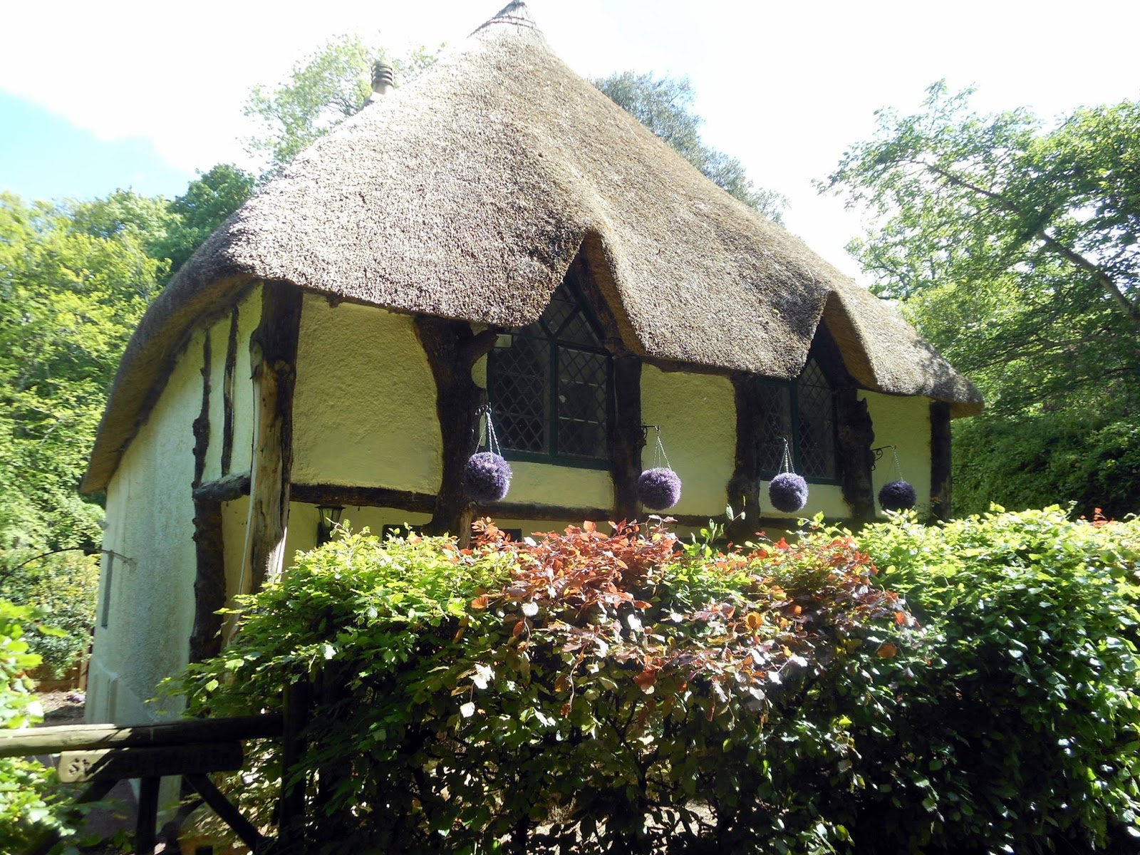 מכאן ומשם ,  4 בדצמבר 2025  